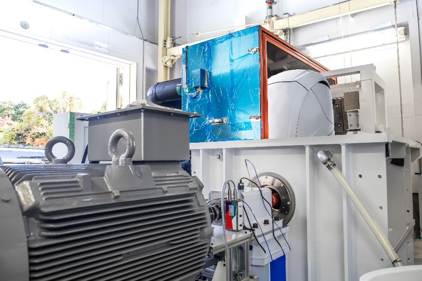 Outboard motor test bench